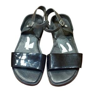 Hunter Algae Sandals Black size 9